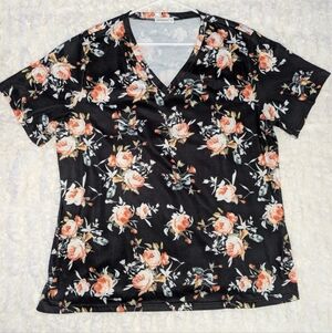 Fantaslook Black/Orange Floral V-Neck Tee – Size XXL